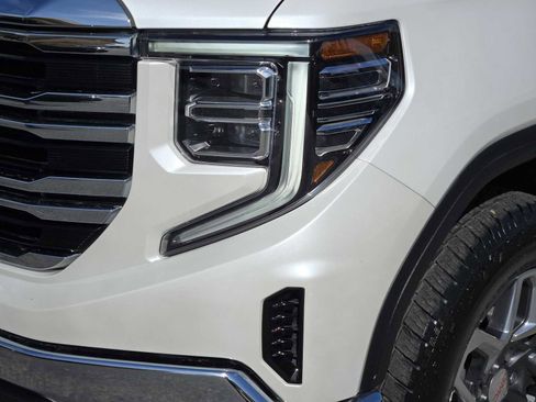 Certified 2024 GMC Sierra 1500 SLT image 9