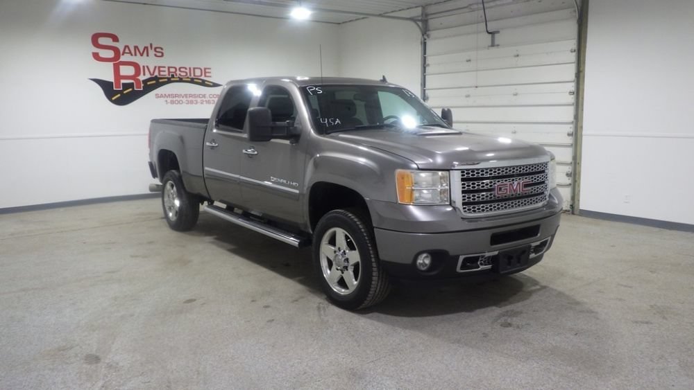 Used 2013 GMC Sierra 2500 Denali w/ Suspension Package, Off-Road AWD/4WD image 5