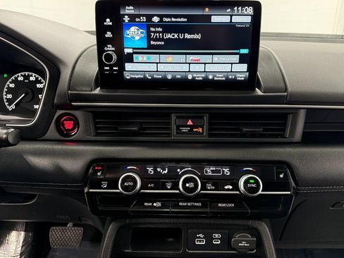 Used 2024 Honda Pilot Touring image 21