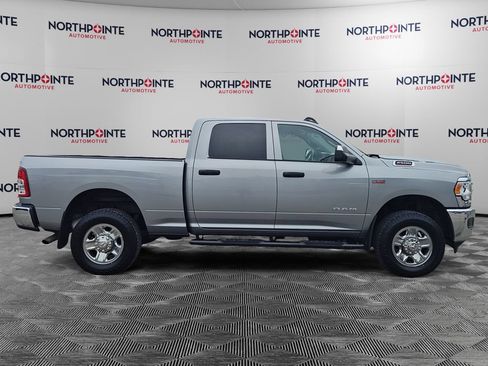 Used 2022 RAM 2500 Tradesman w/ Chrome Appearance Group AWD/4WD image 7