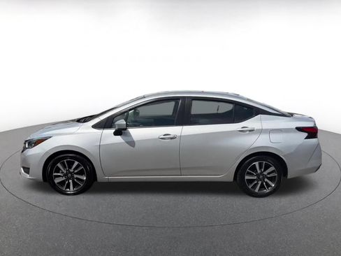 Used 2025 Nissan Versa SV FWD image 8