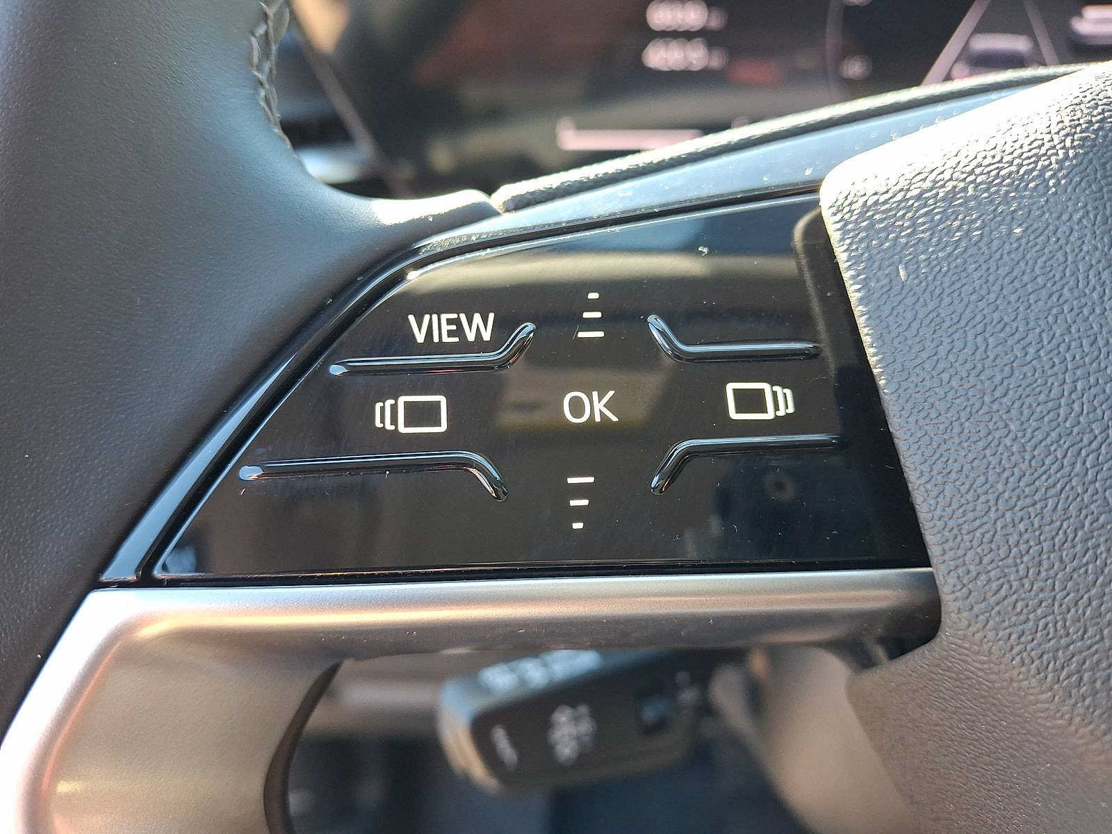 Used 2025 Audi Q5 Premium AWD/4WD image 23