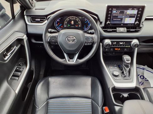 Used 2020 Toyota RAV4 XSE image 3