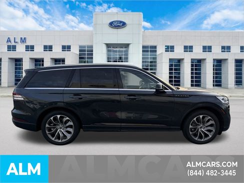 Used 2023 Lincoln Aviator Grand Touring w/ Equipment Group 301A AWD/4WD image 5