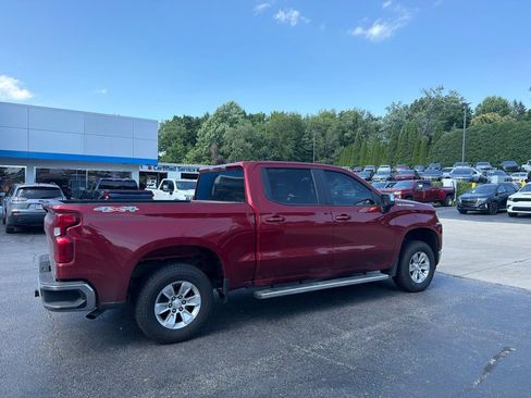 Used 2021 Chevrolet Silverado 1500 LT AWD/4WD image 2