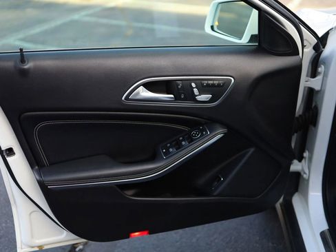 Used 2019 Mercedes-Benz GLA 250 image 10