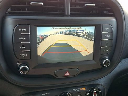 Used 2021 Kia Soul S image 17