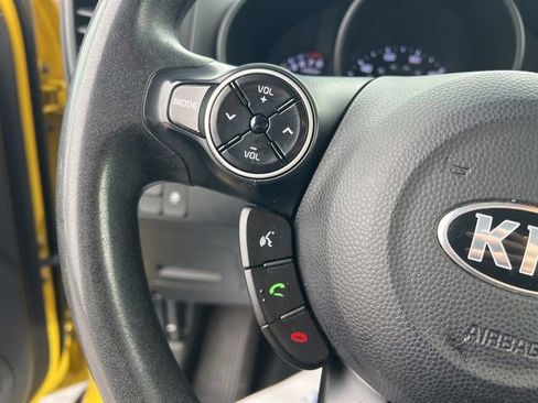 Used 2015 Kia Soul + image 14