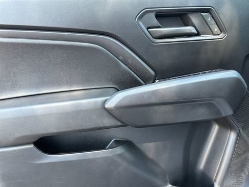 Used 2023 Chevrolet Colorado W/T RWD image 10