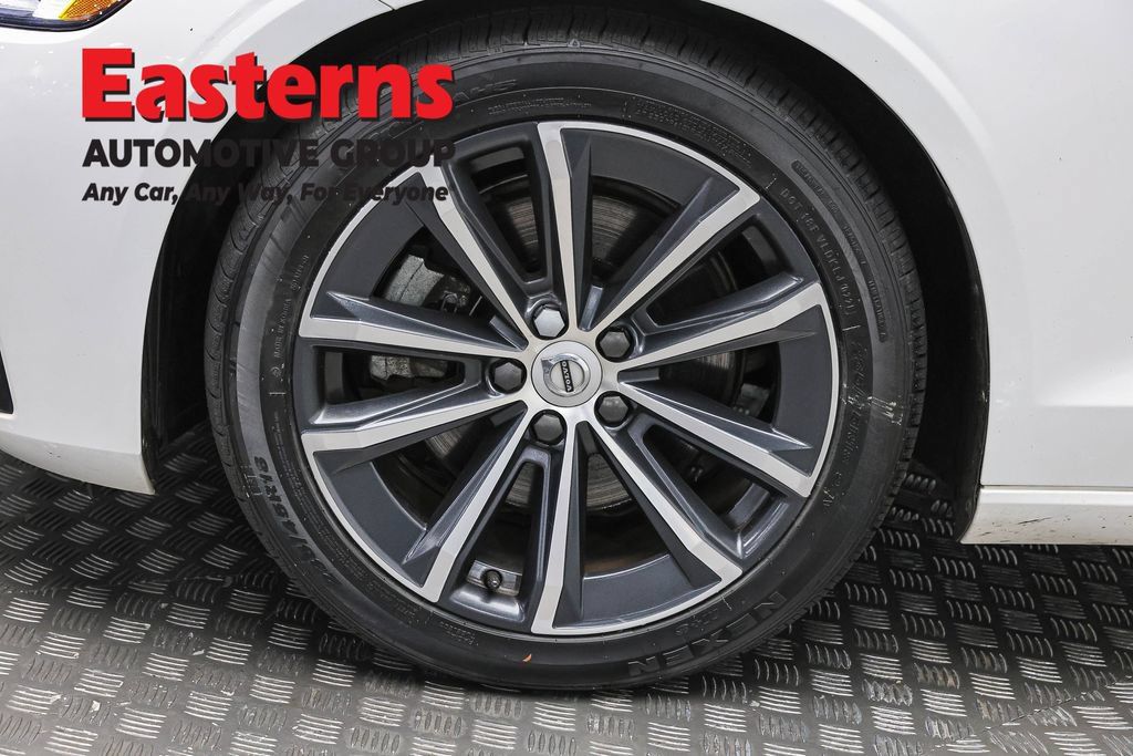 Used 2022 Volvo S60 B5 Inscription FWD image 34