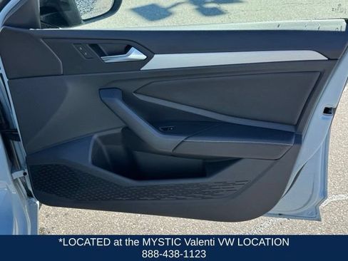 Certified 2025 Volkswagen Jetta Sport FWD image 26
