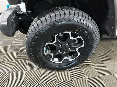 Used 2023 Jeep Wrangler Unlimited Rubicon 4xe w/ Cold Weather Group AWD/4WD image 8