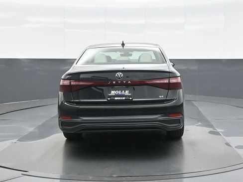 New 2026 Volkswagen Jetta SE FWD image 6