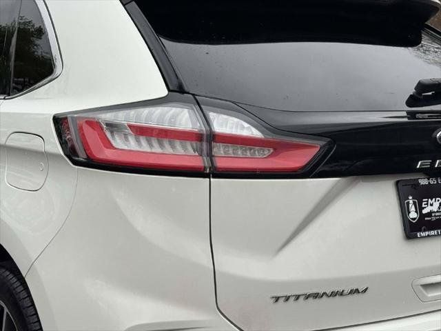 Used 2022 Ford Edge Titanium AWD/4WD image 8