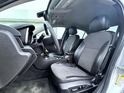 Certified 2014 Chevrolet Malibu LT w/ Power Convenience Package image 10