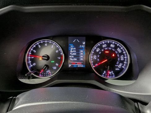 Used 2021 Toyota RAV4 XLE image 29