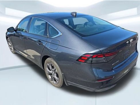 Used 2023 Honda Accord EX image 5