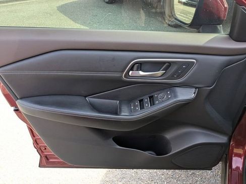 Used 2021 Nissan Rogue SL w/ Premium Package FWD image 27