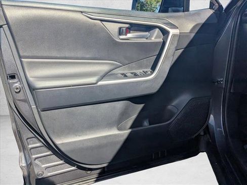 Used 2025 Toyota RAV4 XLE FWD image 11