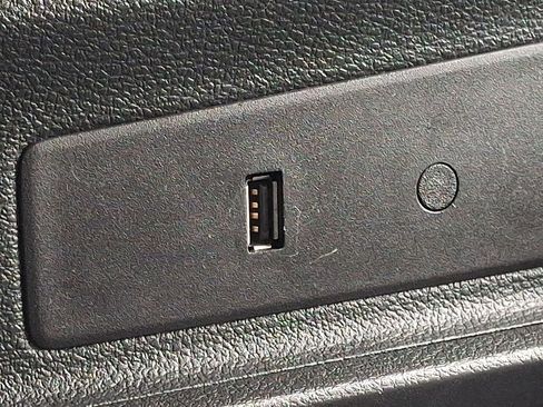 Used 2019 Ford Transit 150 XL RWD image 28