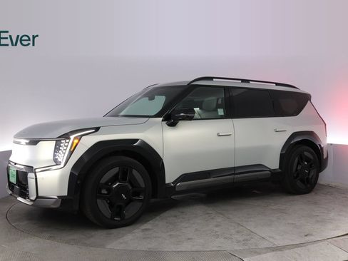 Used 2024 Kia EV9 GT-Line AWD/4WD image 18