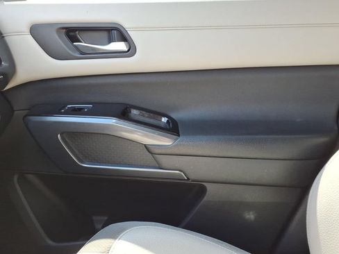 Used 2023 Nissan Pathfinder SL AWD/4WD image 24