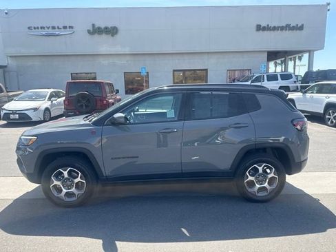 Certified 2022 Jeep Compass Trailhawk w/ Trailhawk Elite Group AWD/4WD image 2