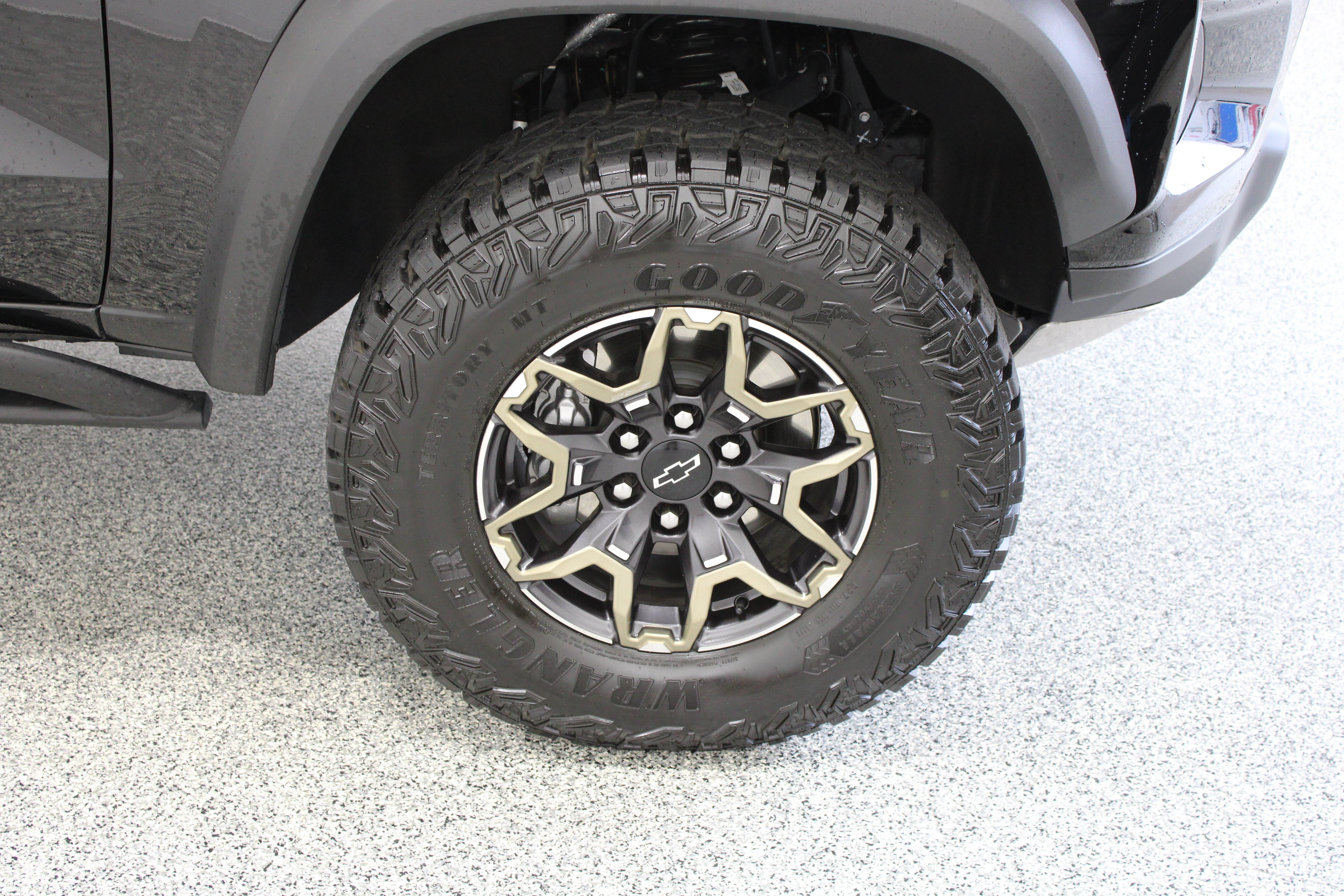 Used 2026 Chevrolet Colorado ZR2 AWD/4WD image 5
