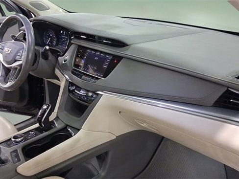 Used 2021 Cadillac XT5 Premium Luxury image 19