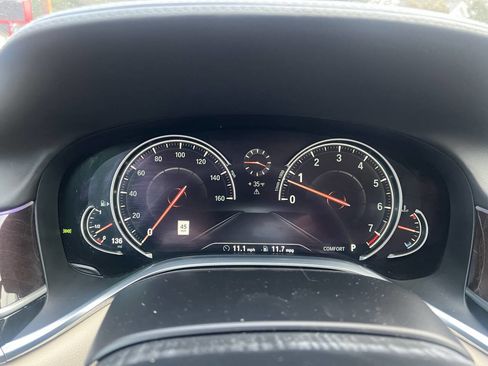 Used 2016 BMW 750i xDrive image 31