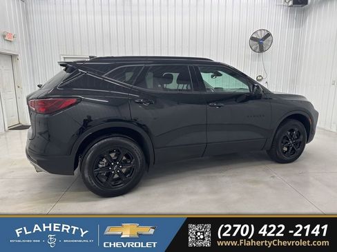 Used 2024 Chevrolet Blazer LT w/ Convenience Package image 2