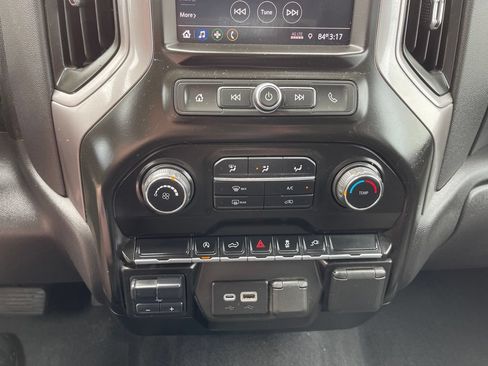 Used 2021 Chevrolet Silverado 1500 Custom AWD/4WD image 18