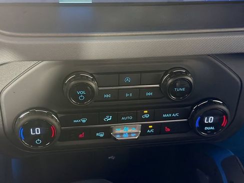 Certified 2024 Ford Bronco Black Diamond AWD/4WD image 19