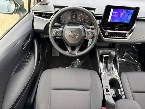 Used 2023 Toyota Corolla LE image 17