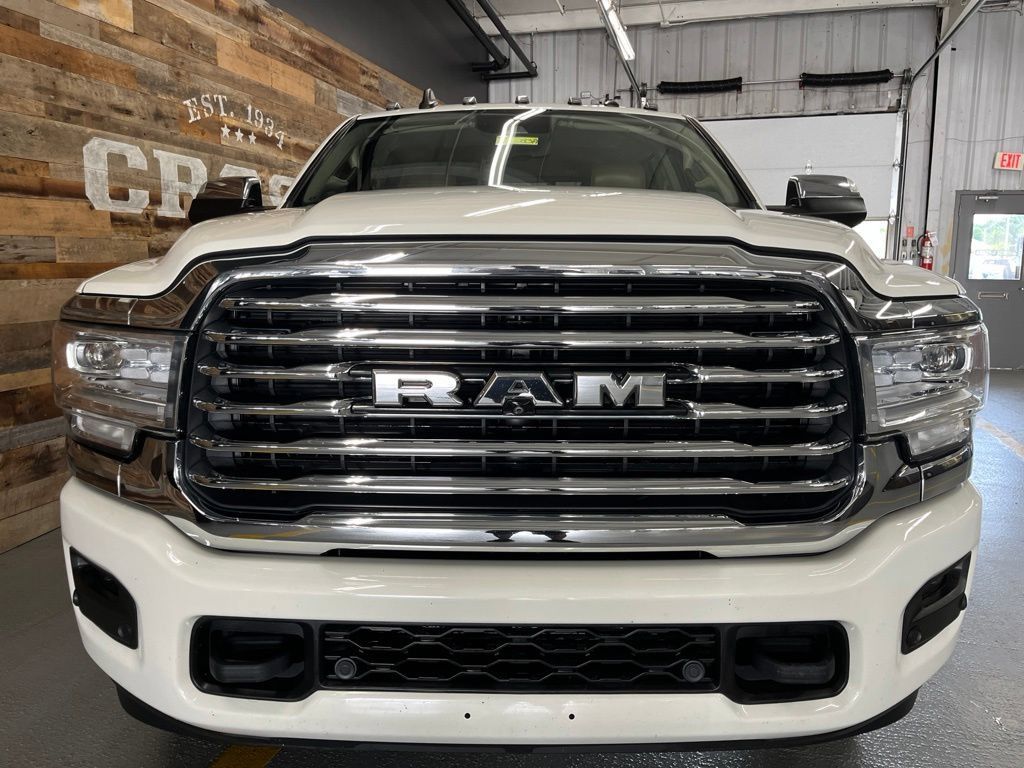 Used 2021 RAM 3500 Limited AWD/4WD image 6
