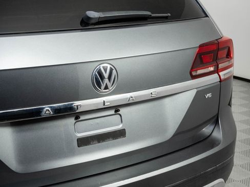 Used 2018 Volkswagen Atlas SE FWD image 34