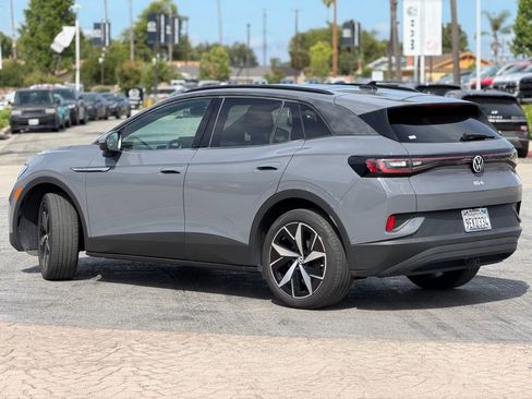 Used 2023 Volkswagen ID.4 Pro S image 3