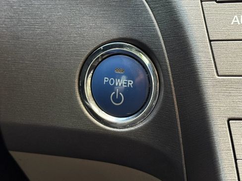 Used 2015 Toyota Prius Two FWD image 40
