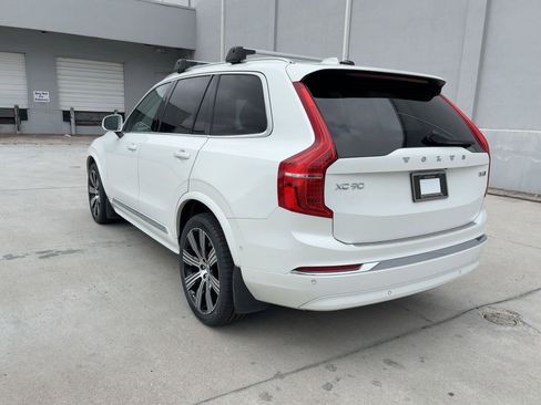 Certified 2023 Volvo XC90 B6 Ultimate image 3
