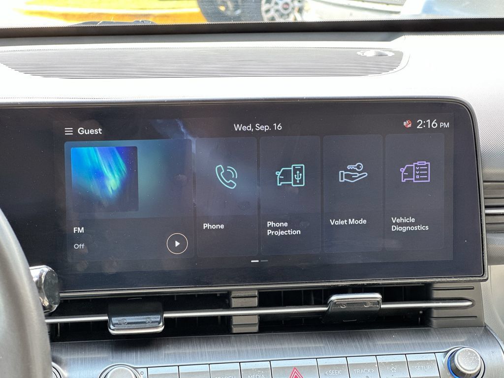 Used 2025 Hyundai Kona SEL FWD image 13