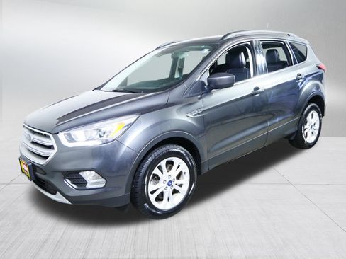 Used 2019 Ford Escape SEL AWD/4WD image 3