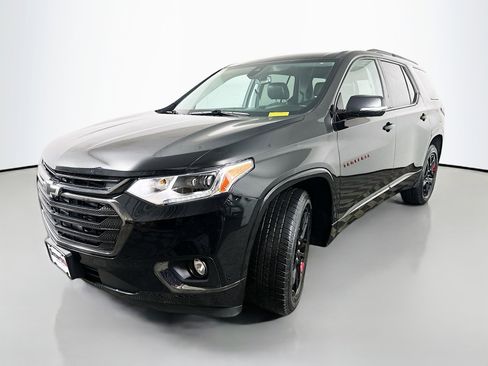 Used 2019 Chevrolet Traverse Premier w/ Redline Edition AWD/4WD image 3