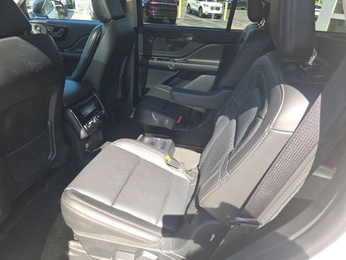 Certified 2023 Lincoln Aviator Reserve w/ Equipment Group 201A AWD/4WD image 8