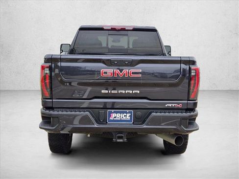Used 2025 GMC Sierra 2500 AT4 w/ AT4 Premium Plus Package AWD/4WD image 7