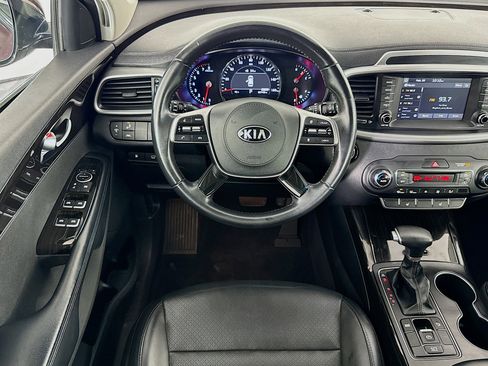 Used 2020 Kia Sorento EX image 16