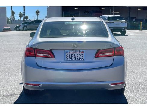 Used 2018 Acura TLX image 4