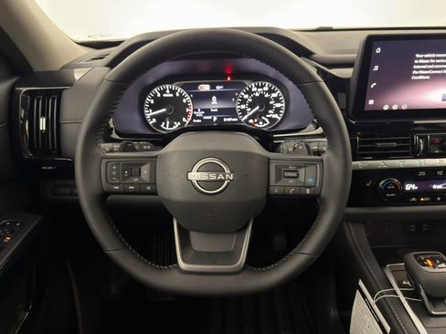 New 2026 Nissan Pathfinder SV w/ SV Premium Package image 18