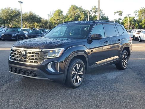 Certified 2024 Volkswagen Atlas SE FWD image 9