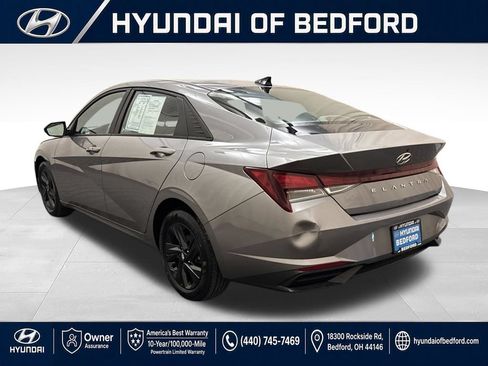 Used 2023 Hyundai Elantra SEL w/ Cargo Package FWD image 9