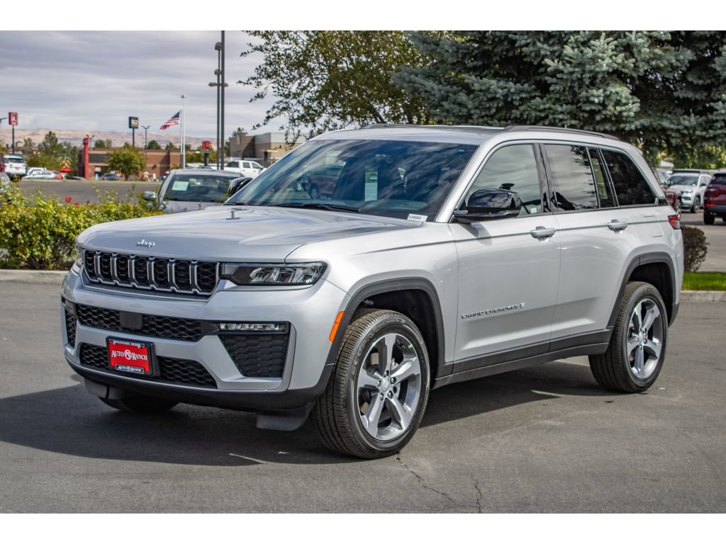 New 2026 Jeep Grand Cherokee Limited AWD/4WD image 4